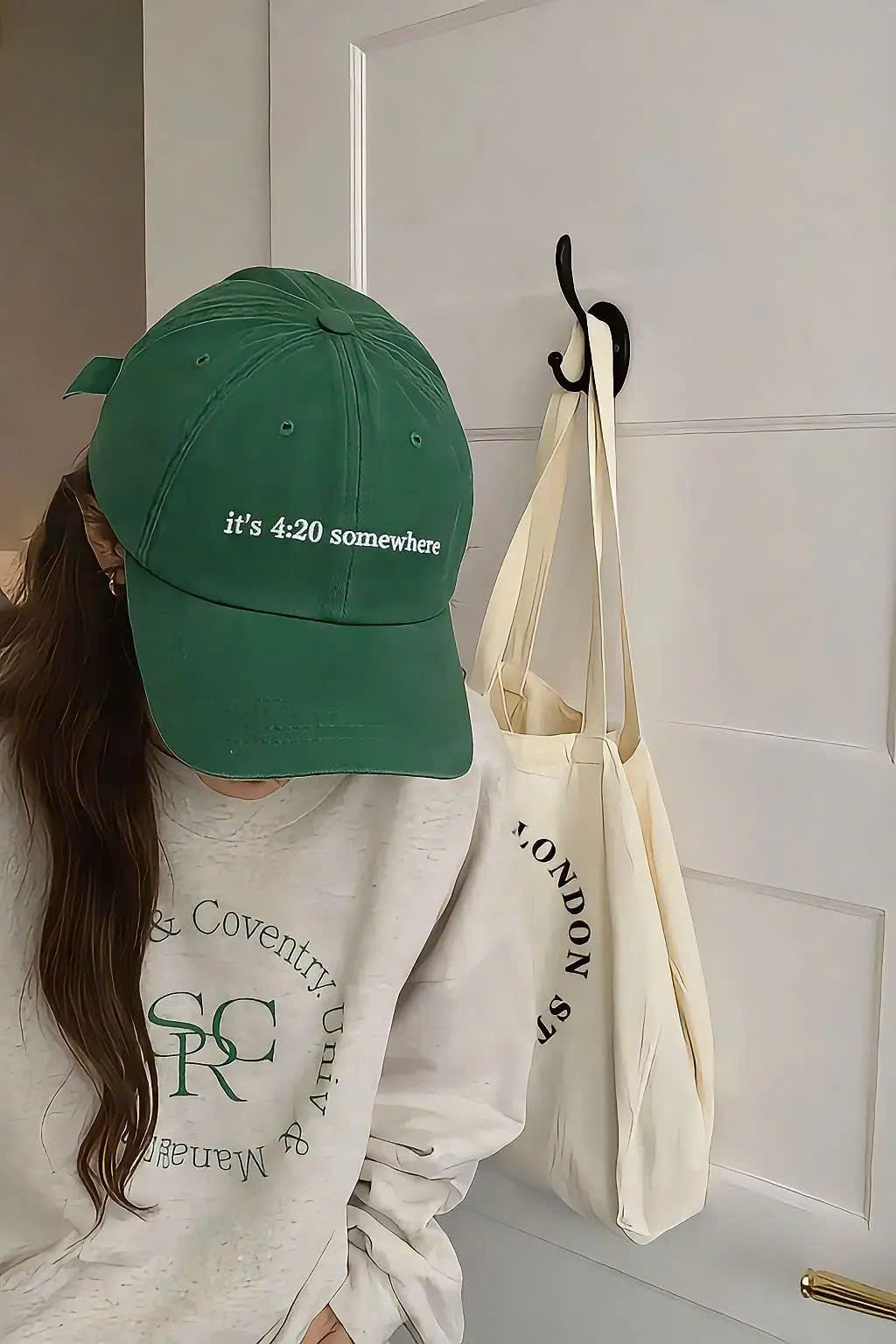 Mũ thêu “It’s 4:20 Somewhere”